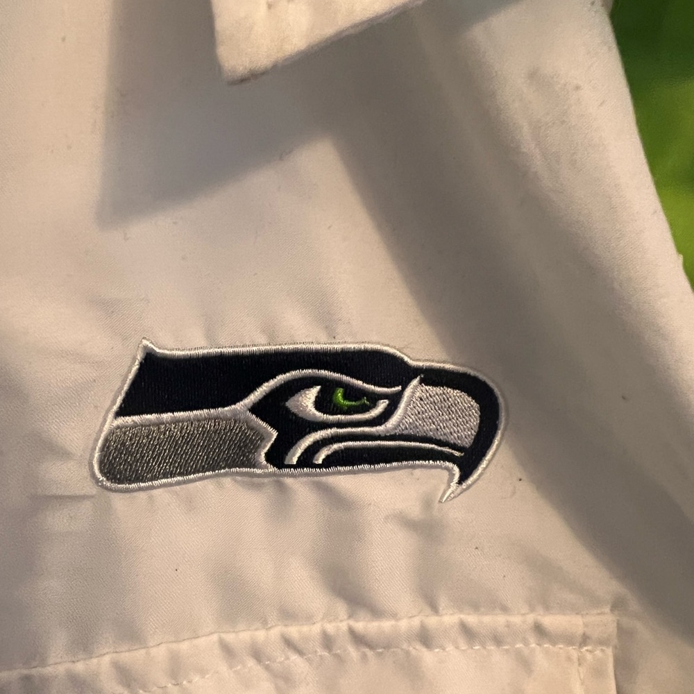 Seattle Seahawks Button up. - Picture 5 of 7